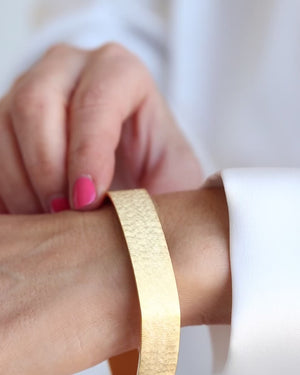 Kaufmann Textured Square Bangle
