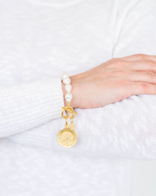 Cabbageware Pearl Bracelet