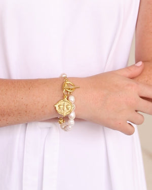 Bee Intaglio Pearl Bracelet