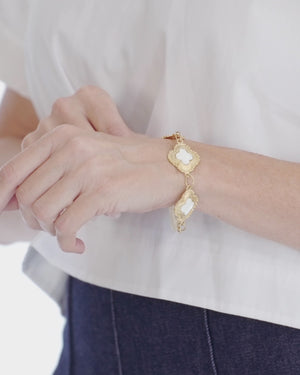 Camellia Clover Linked Bracelet